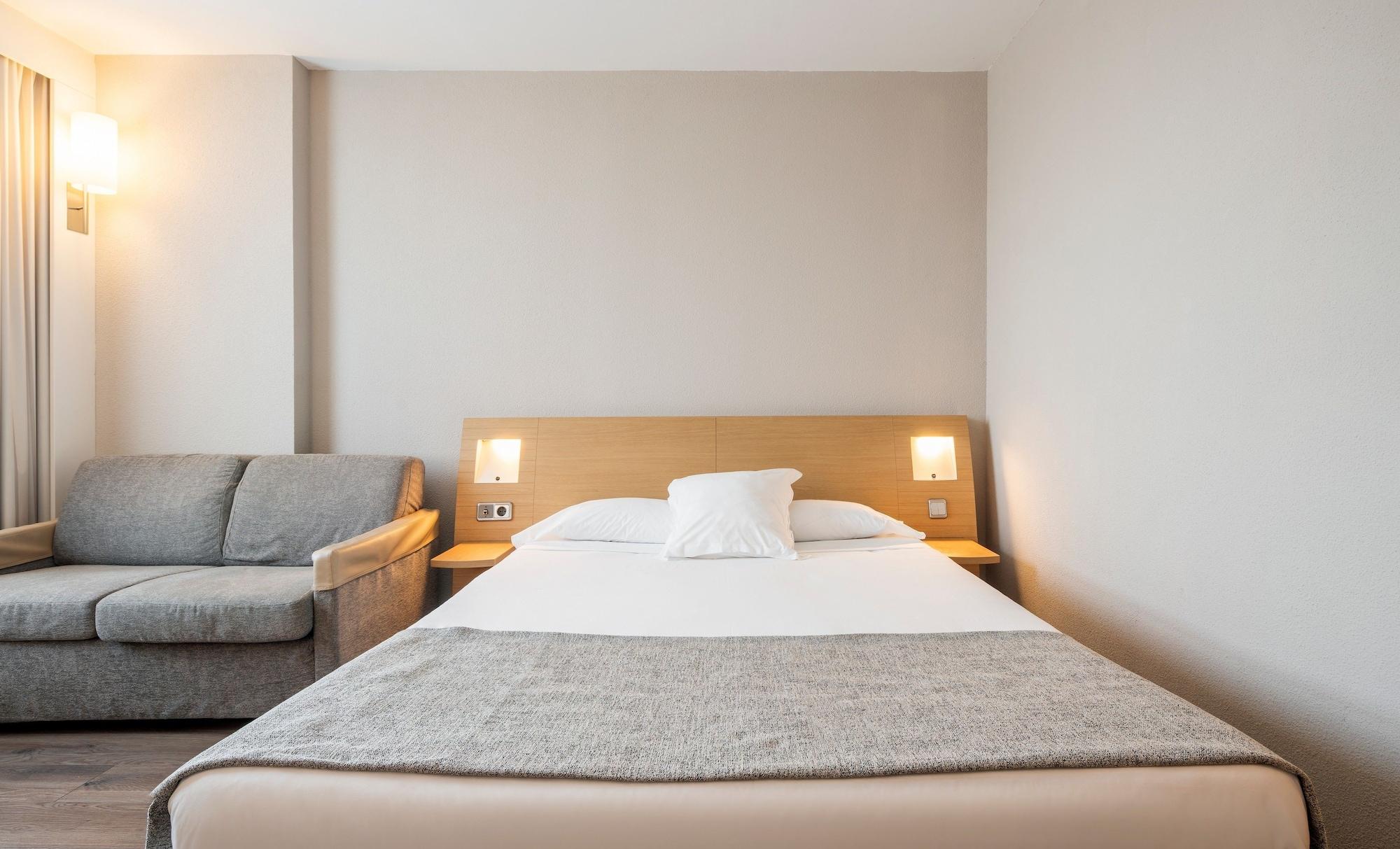 Hotel Ilunion Valencia 4 Extérieur photo