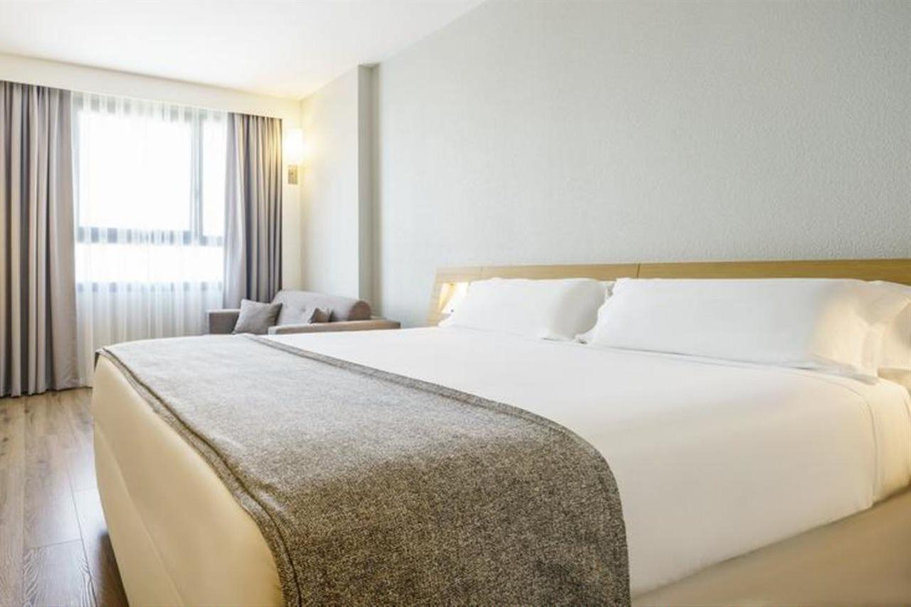 Hotel Ilunion Valencia 4 Extérieur photo
