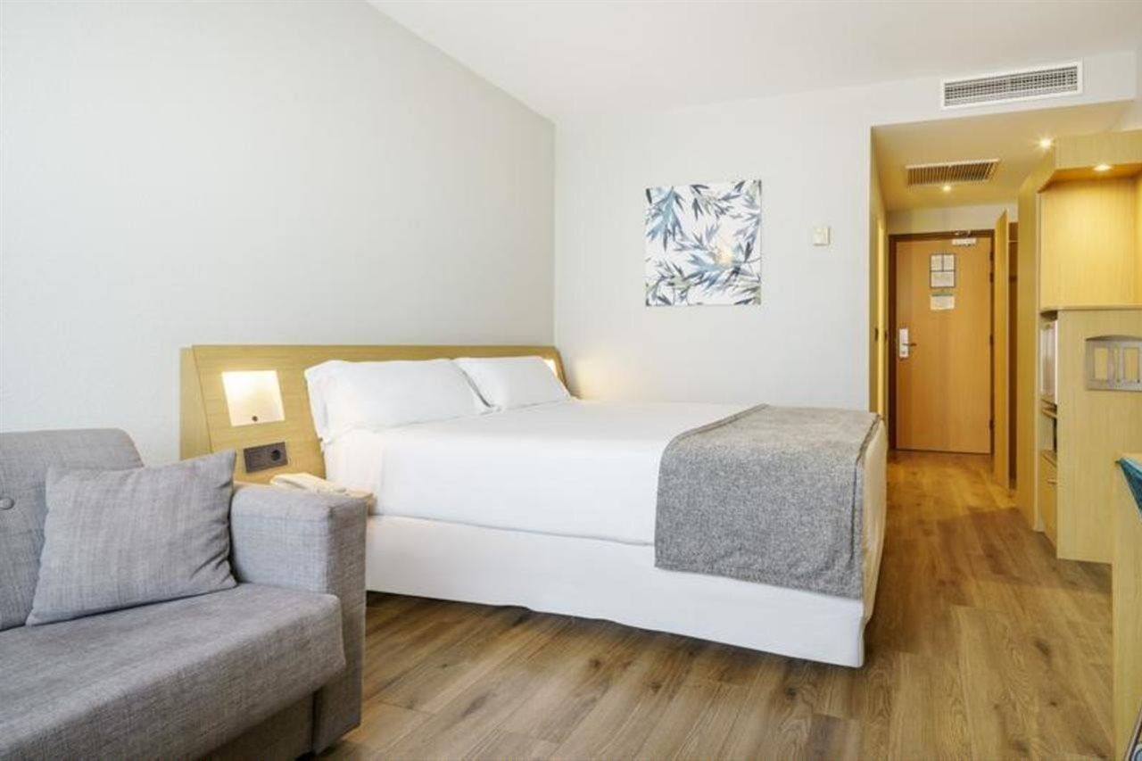 Hotel Ilunion Valencia 4 Extérieur photo